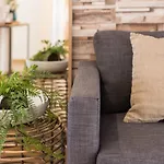 Rato Cozy 3br W/balcony - By Lu Holidays Διαμέρισμα *