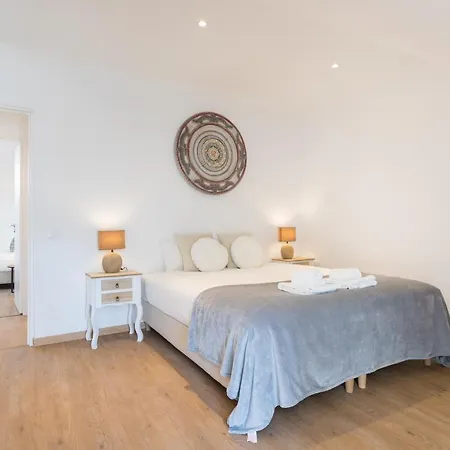 Apartment Rato Cozy 3br W/balcony - By Lu Holidays *