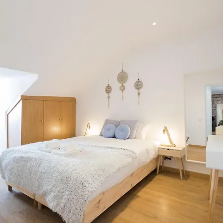 Rato Cozy 3br W/balcony - By Lu Holidays Lisbon