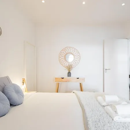 Rato Cozy 3br W/balcony - By Lu Holidays Lisbon