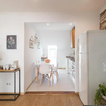 Apartamento Rato Cozy 3br W/balcony - By Lu Holidays